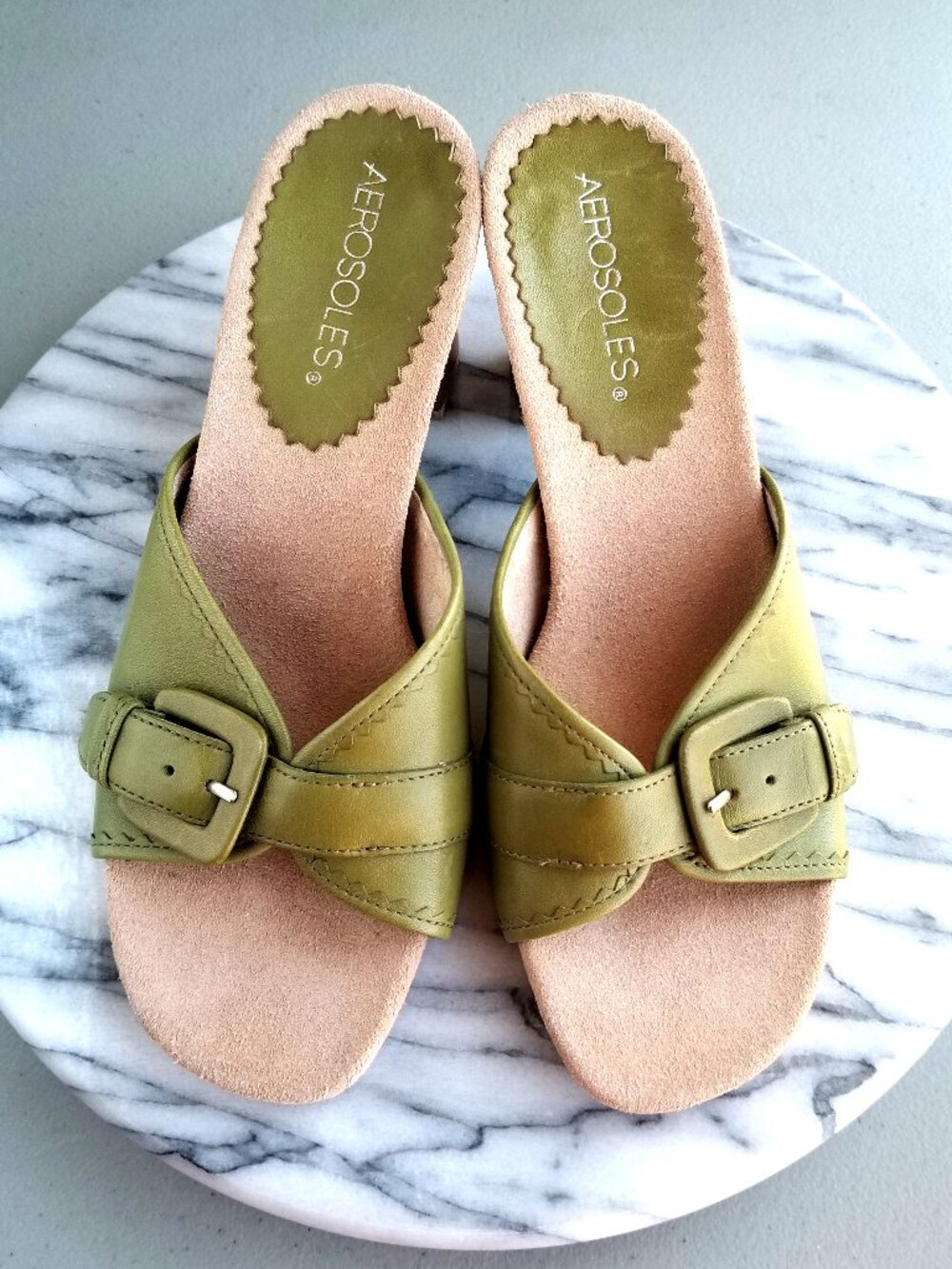 AEROSOLES Howdy U Do Leather Sandals Size 6M Olive Green Block Heels Slip-Ons